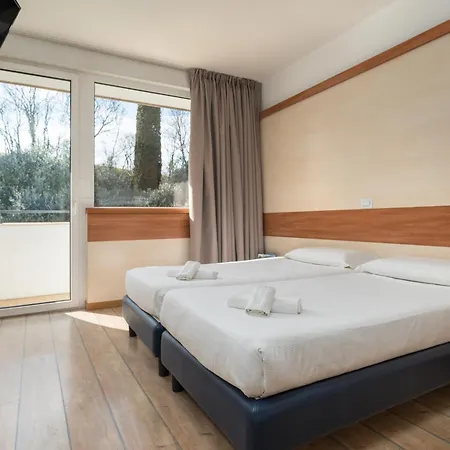 佳迪萨诺中央旅游酒店 酒店