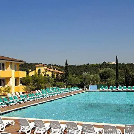 佳迪萨诺中央旅游酒店 3* 布索伦戈