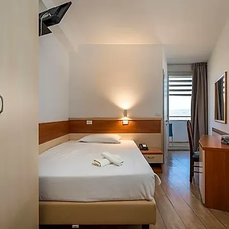 Centro Turistico Gardesano 3*