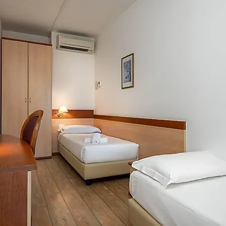 Otel Centro Turistico Gardesano
