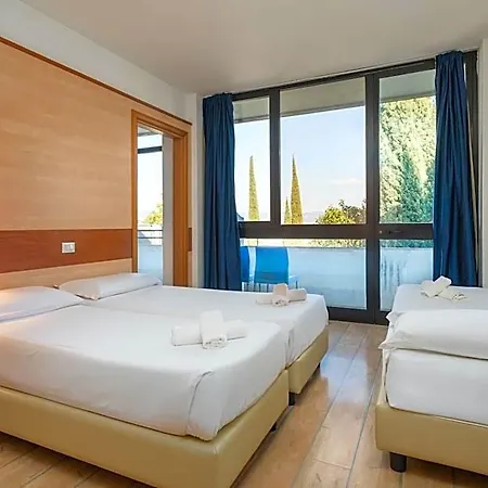 Otel Centro Turistico Gardesano 3*