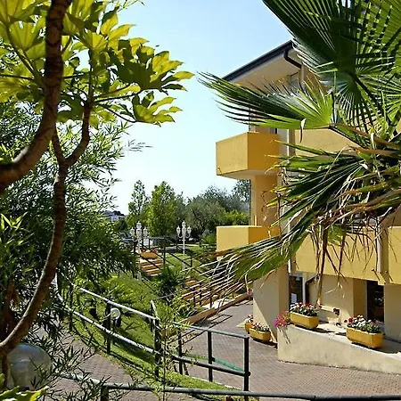 Centro Turistico Gardesano 3*